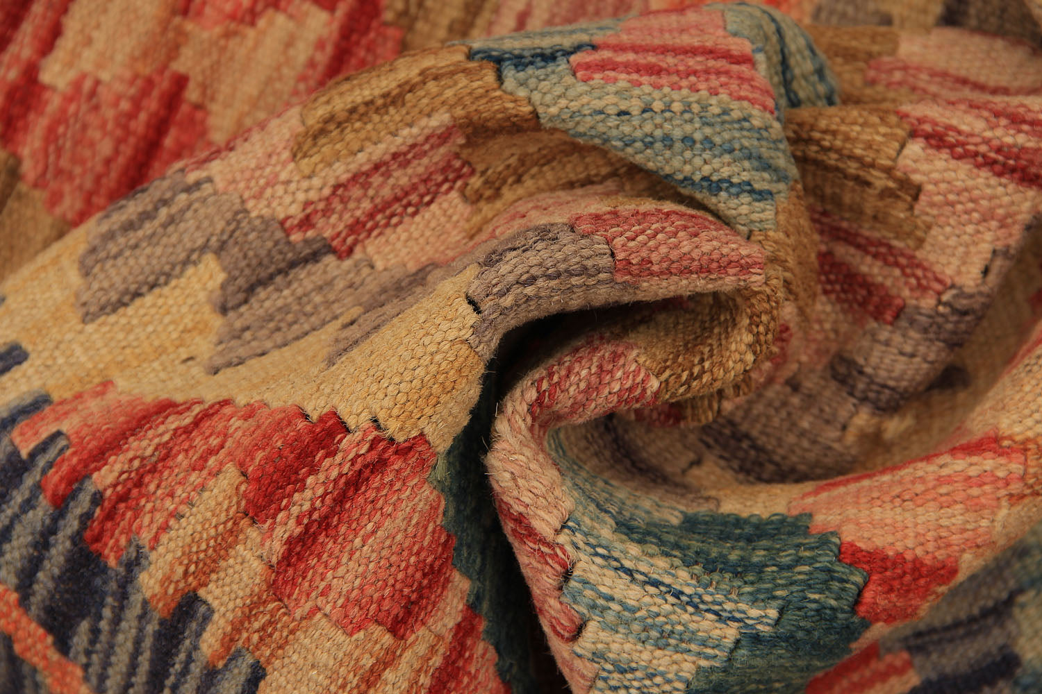VEGGIE DYE KILIMS