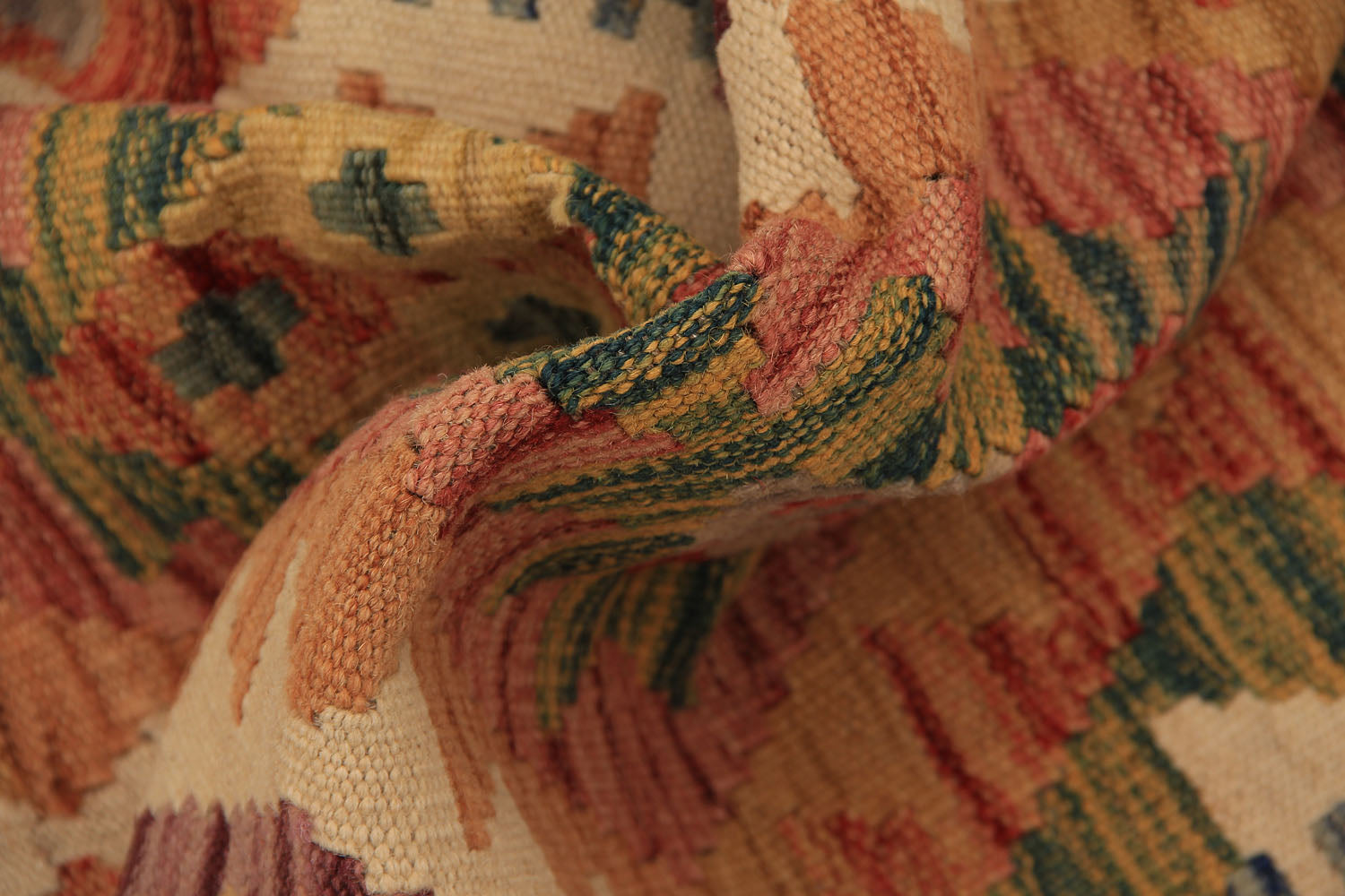 VEGGIE DYE KILIMS