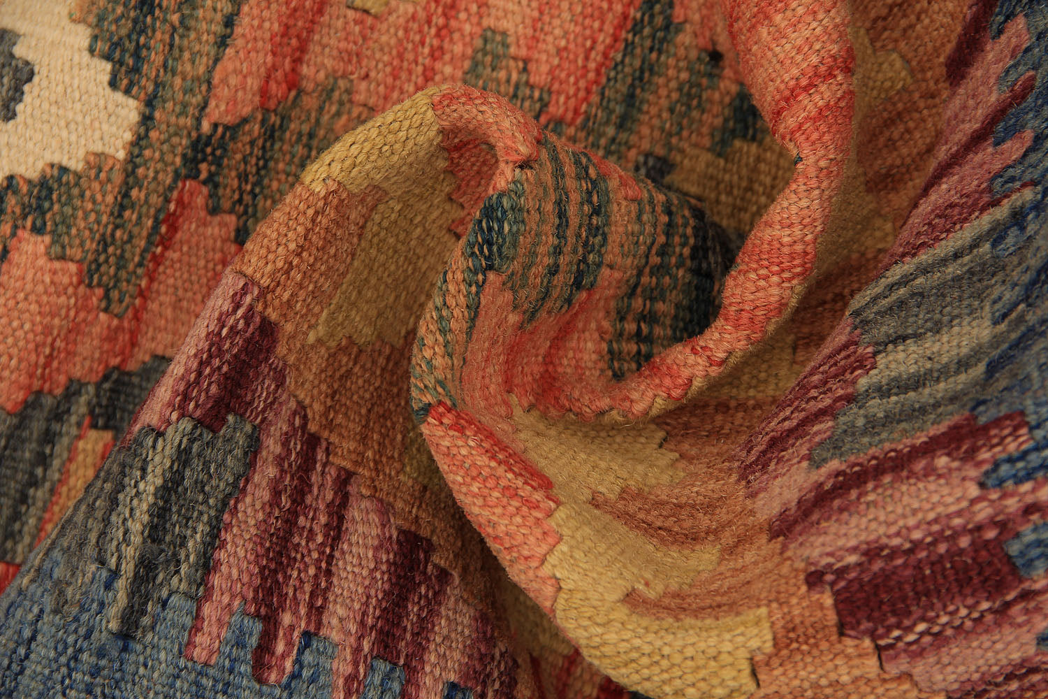 VEGGIE DYE KILIMS