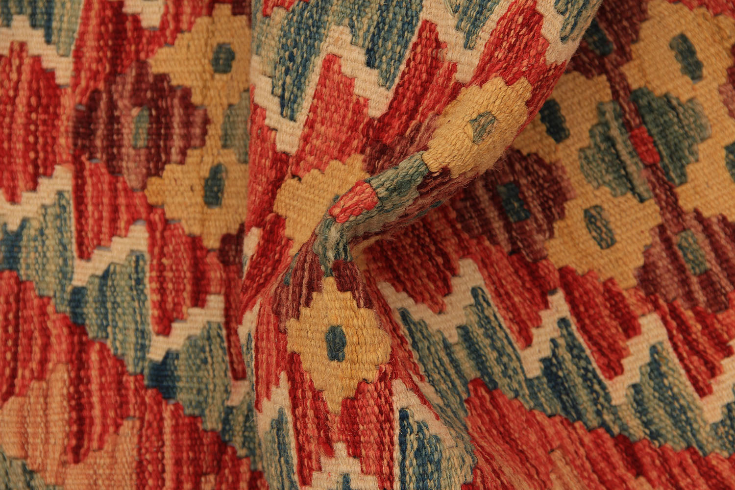 VEGGIE DYE KILIMS