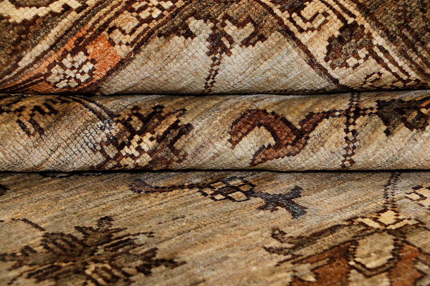 Sultani Persian Hand Knotted Wool Rug Daar Cheeni