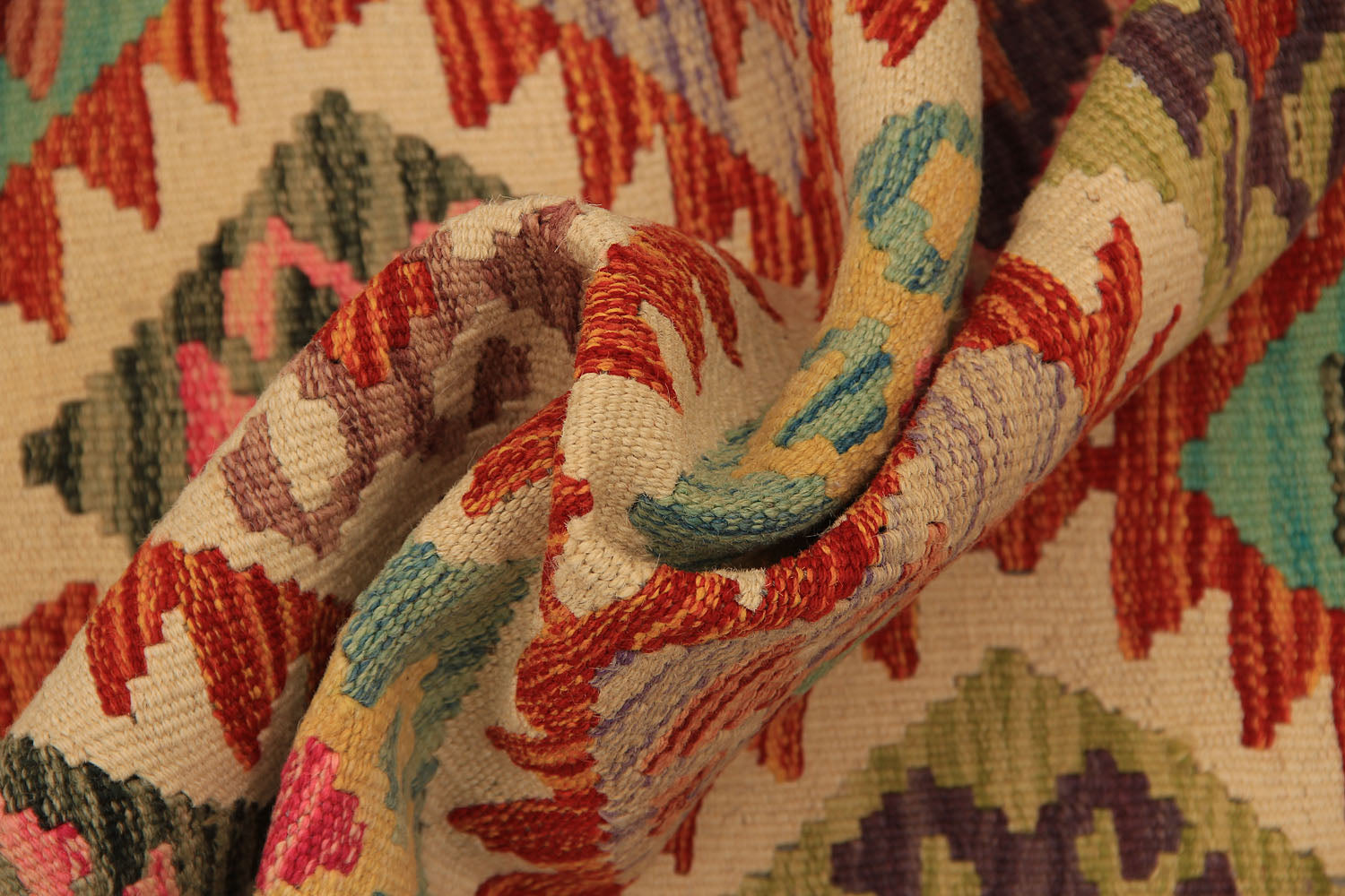 VEGGIE DYE KILIMS