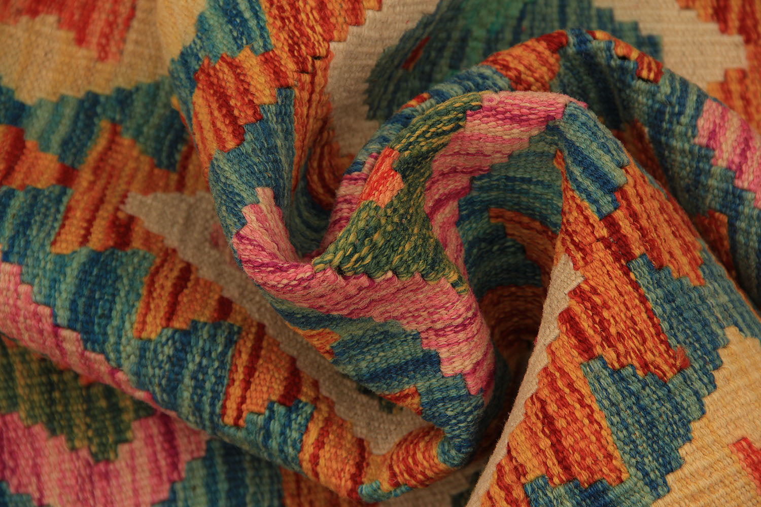 VEGGIE DYE KILIMS