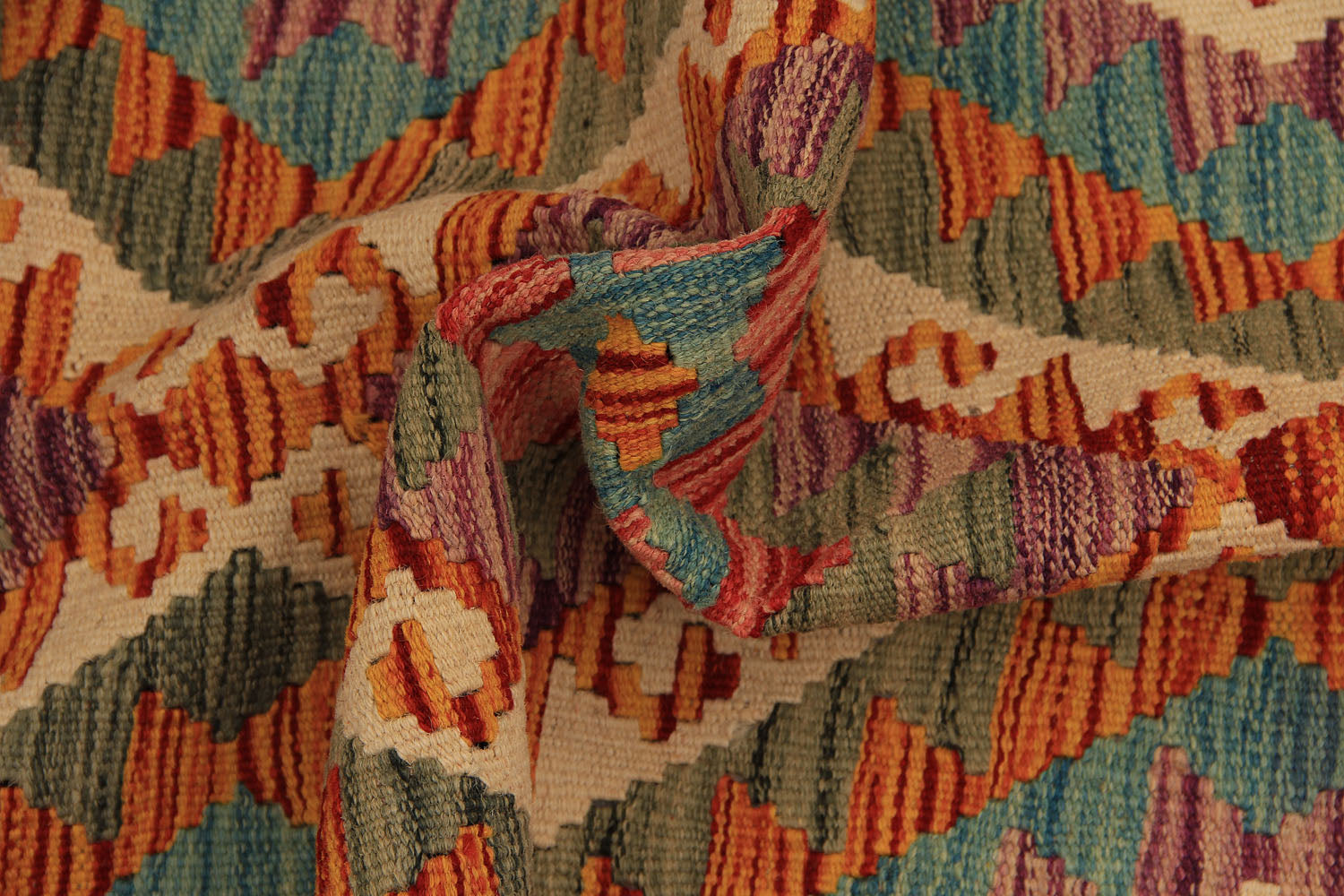 VEGGIE DYE KILIMS