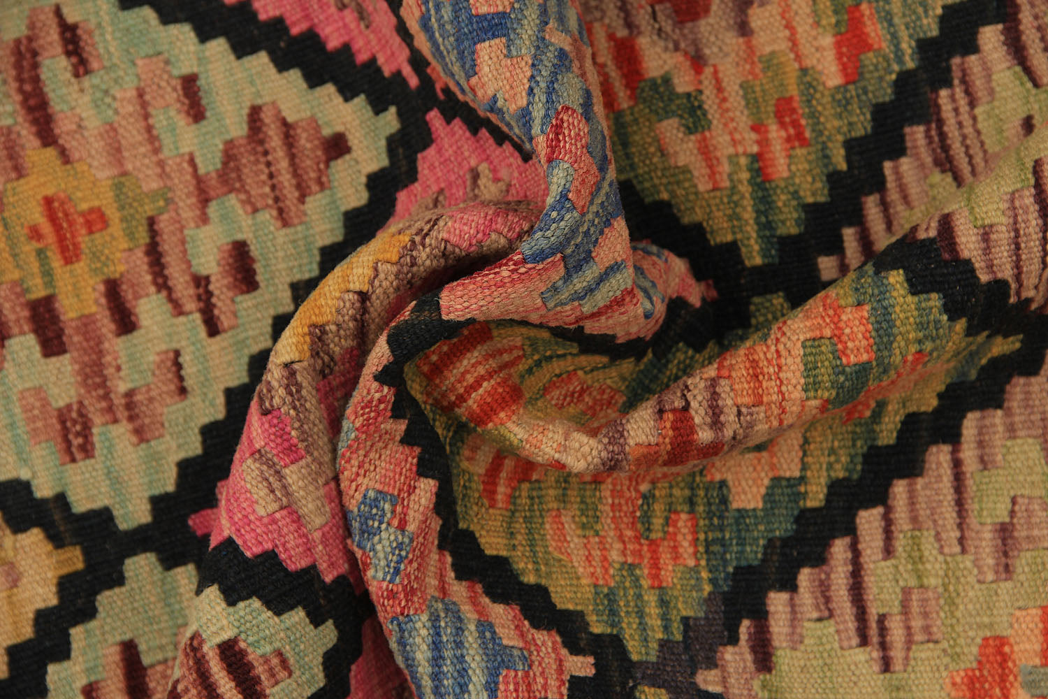 VEGGIE DYE KILIMS