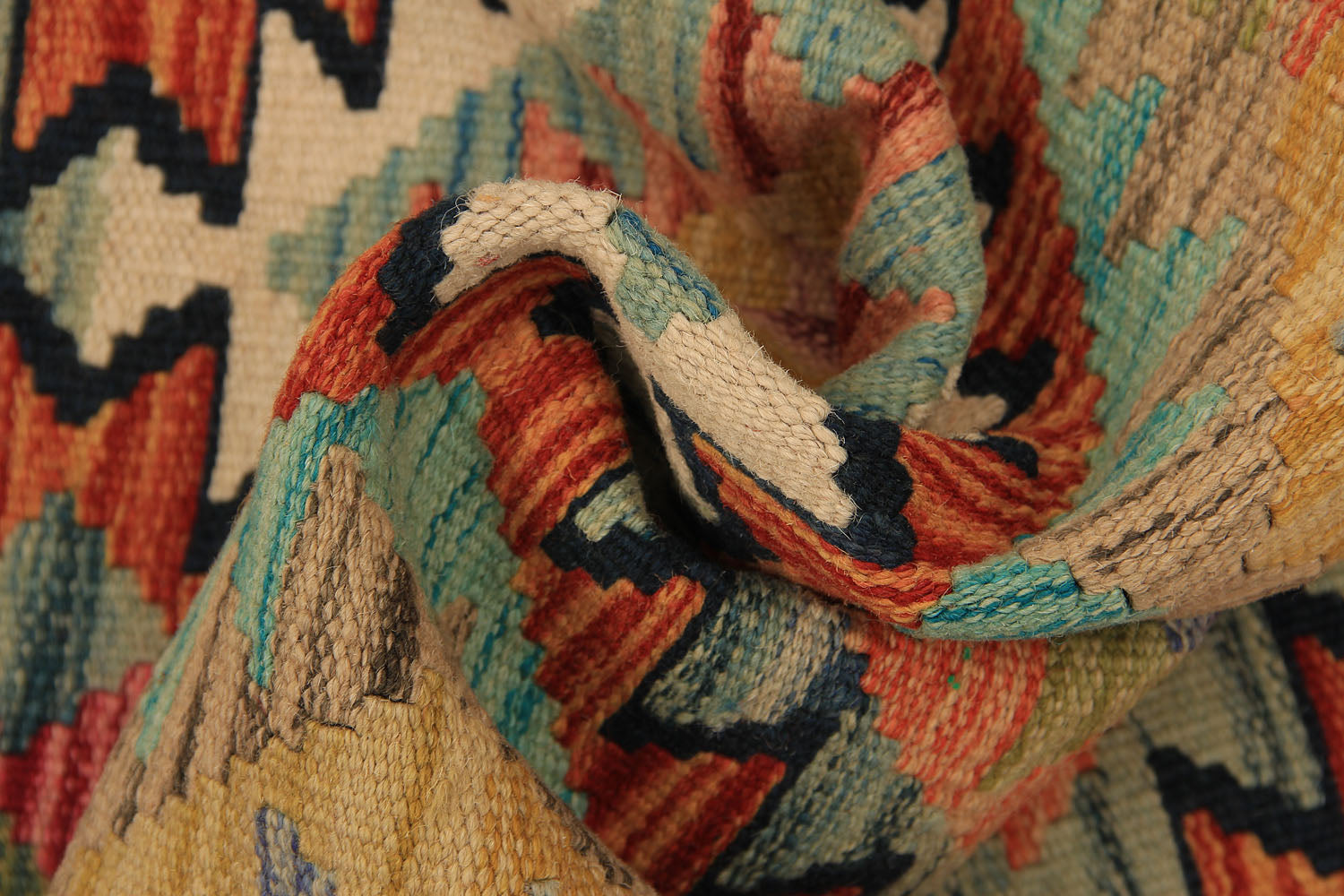 VEGGIE DYE KILIMS