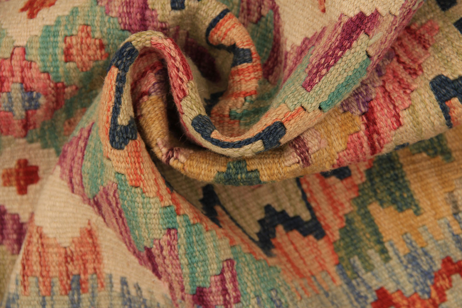 VEGGIE DYE KILIMS