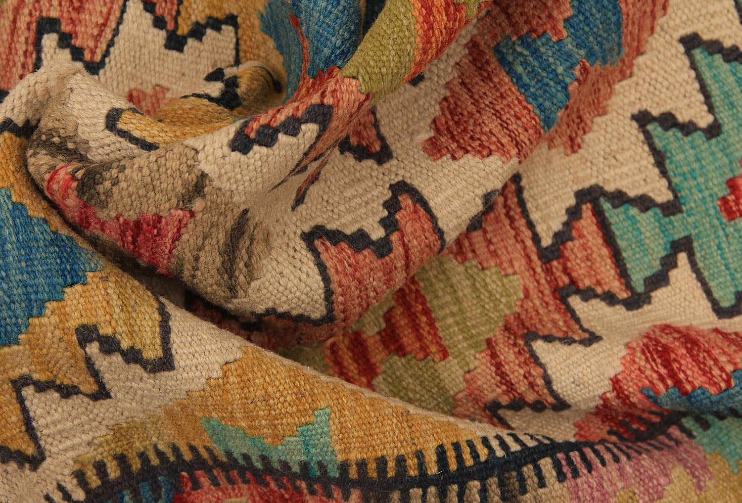 VEGGIE DYE KILIMS