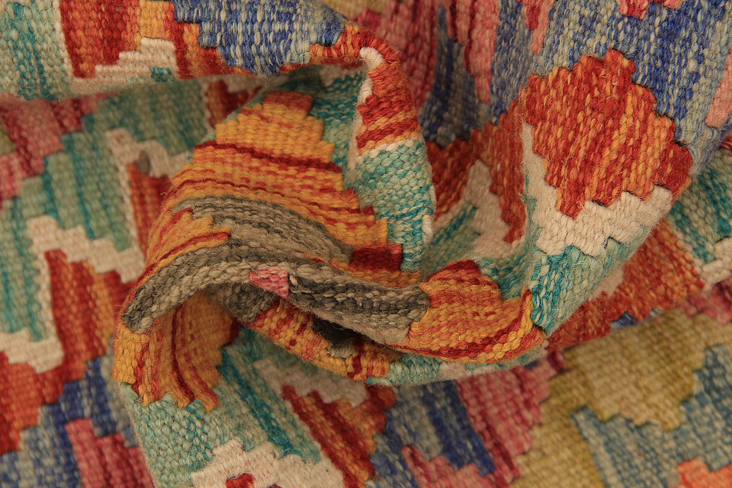 VEGGIE DYE KILIMS