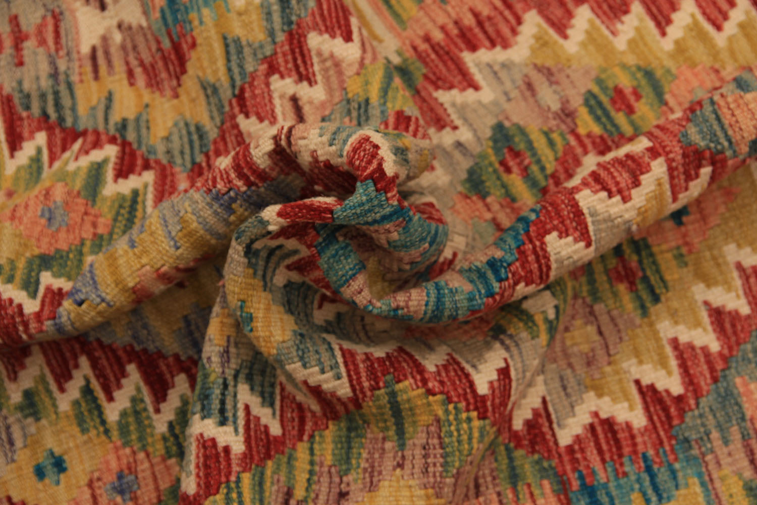 4' 6" x 6' 6 Multy Handmade Veggie Dye Kilim Rug Rectangular