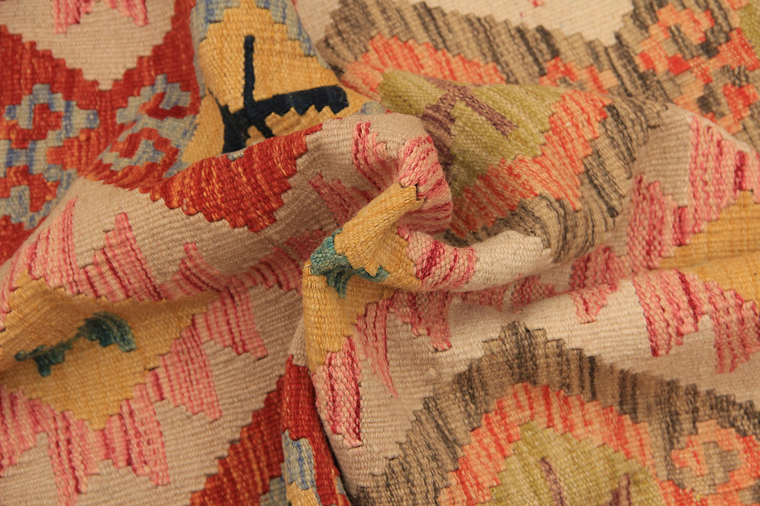 VEGGIE DYE KILIMS
