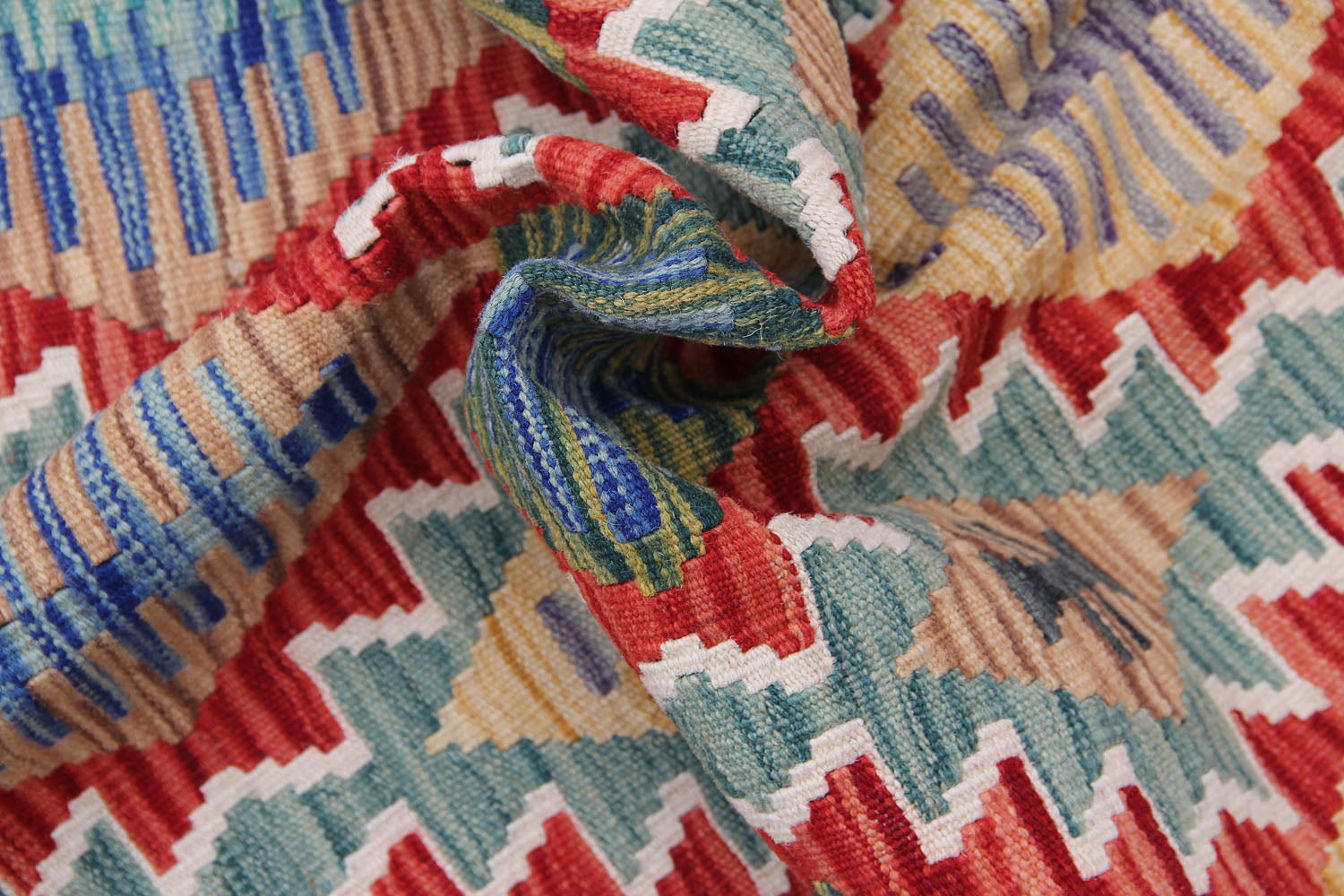 VEGGIE DYE KILIMS