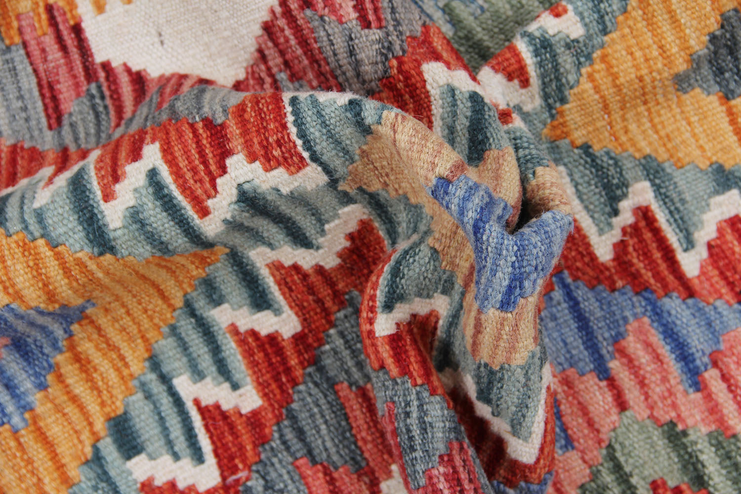 VEGGIE DYE KILIMS