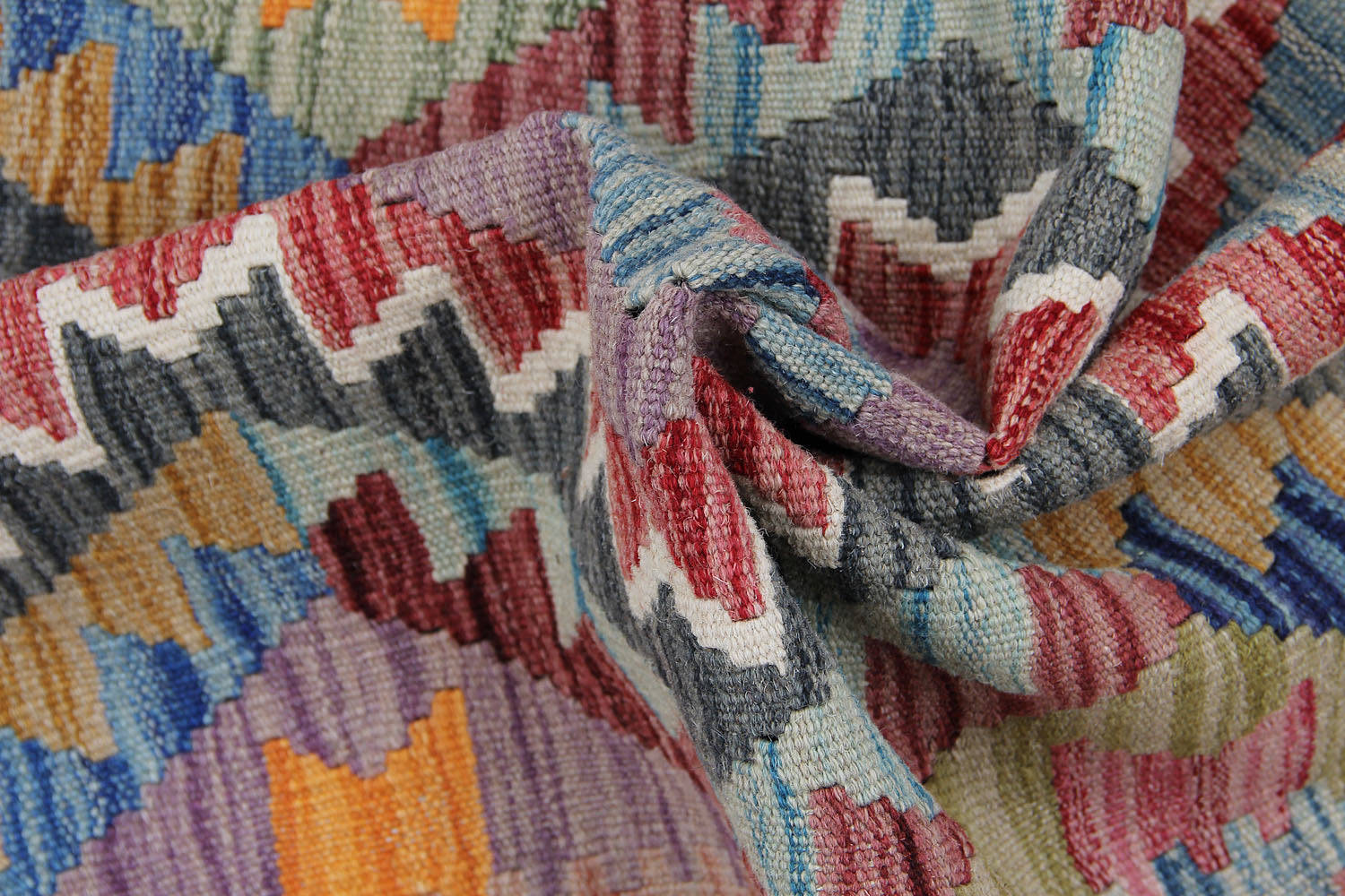 VEGGIE DYE KILIMS