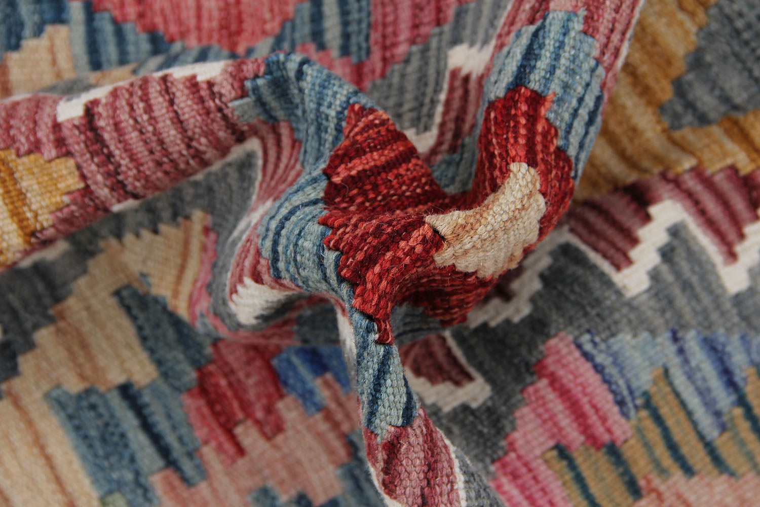 VEGGIE DYE KILIMS