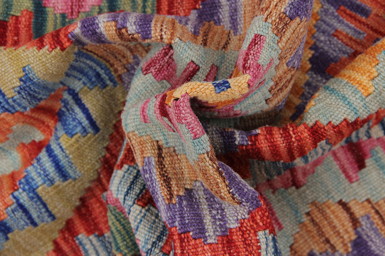 VEGGIE DYE KILIMS