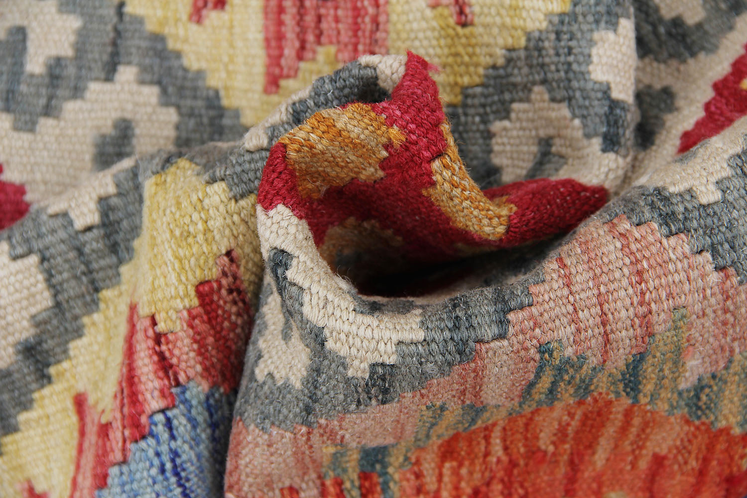 VEGGIE DYE KILIMS