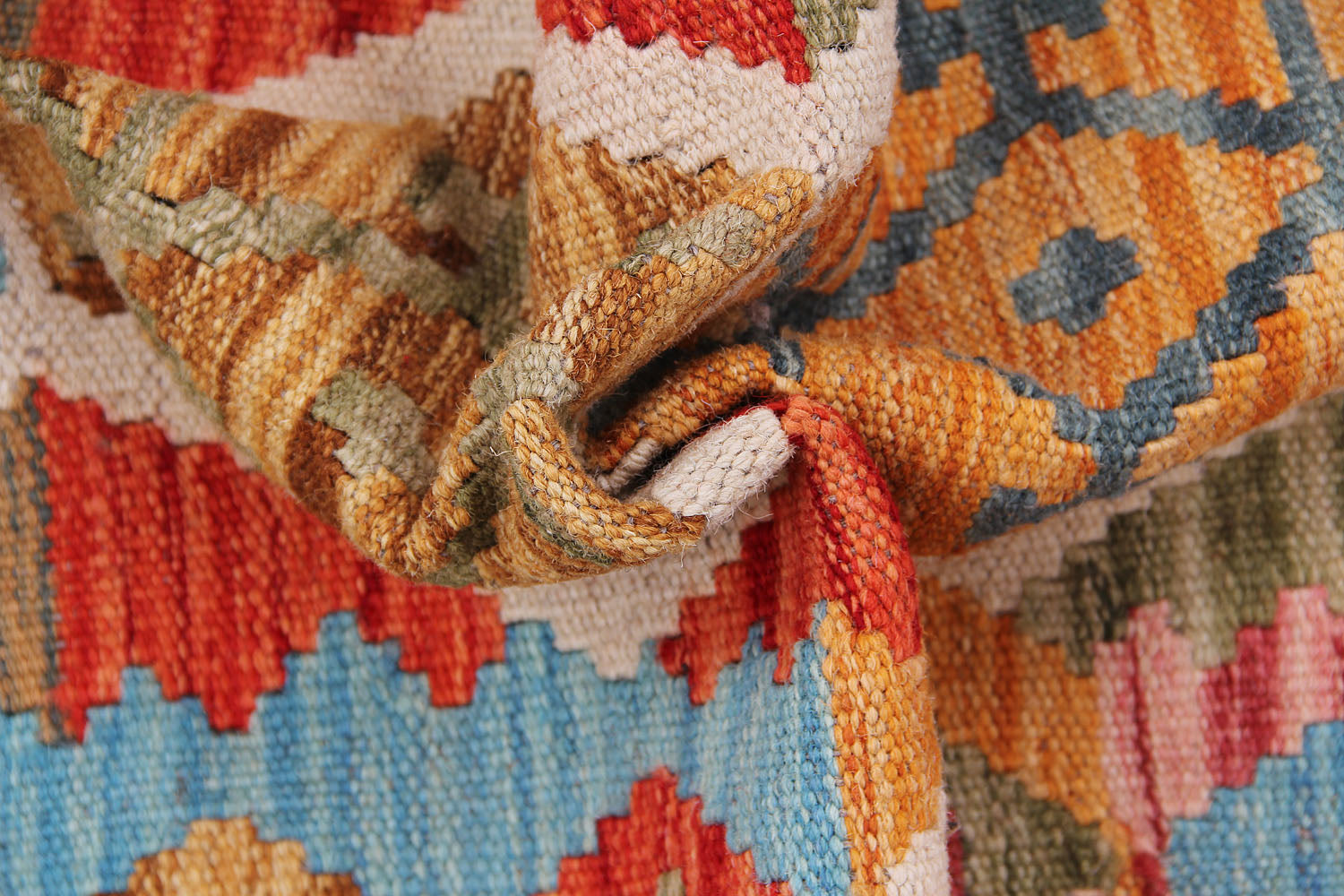 VEGGIE DYE KILIMS