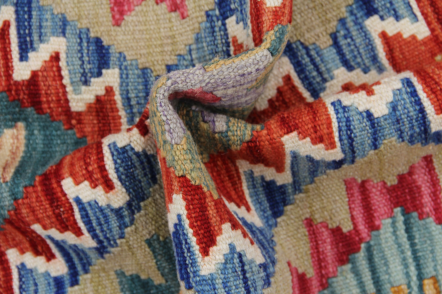 VEGGIE DYE KILIMS
