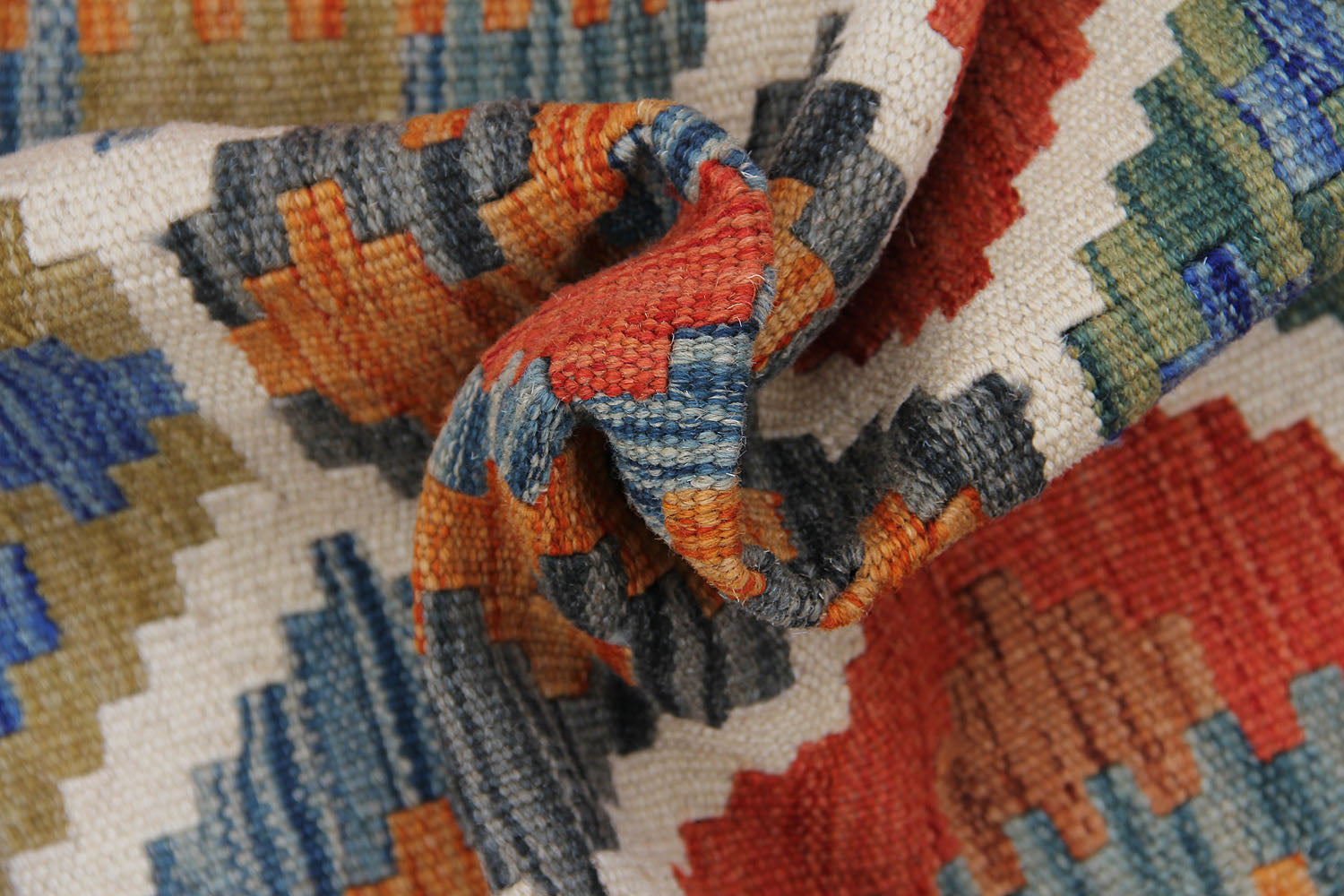 VEGGIE DYE KILIMS