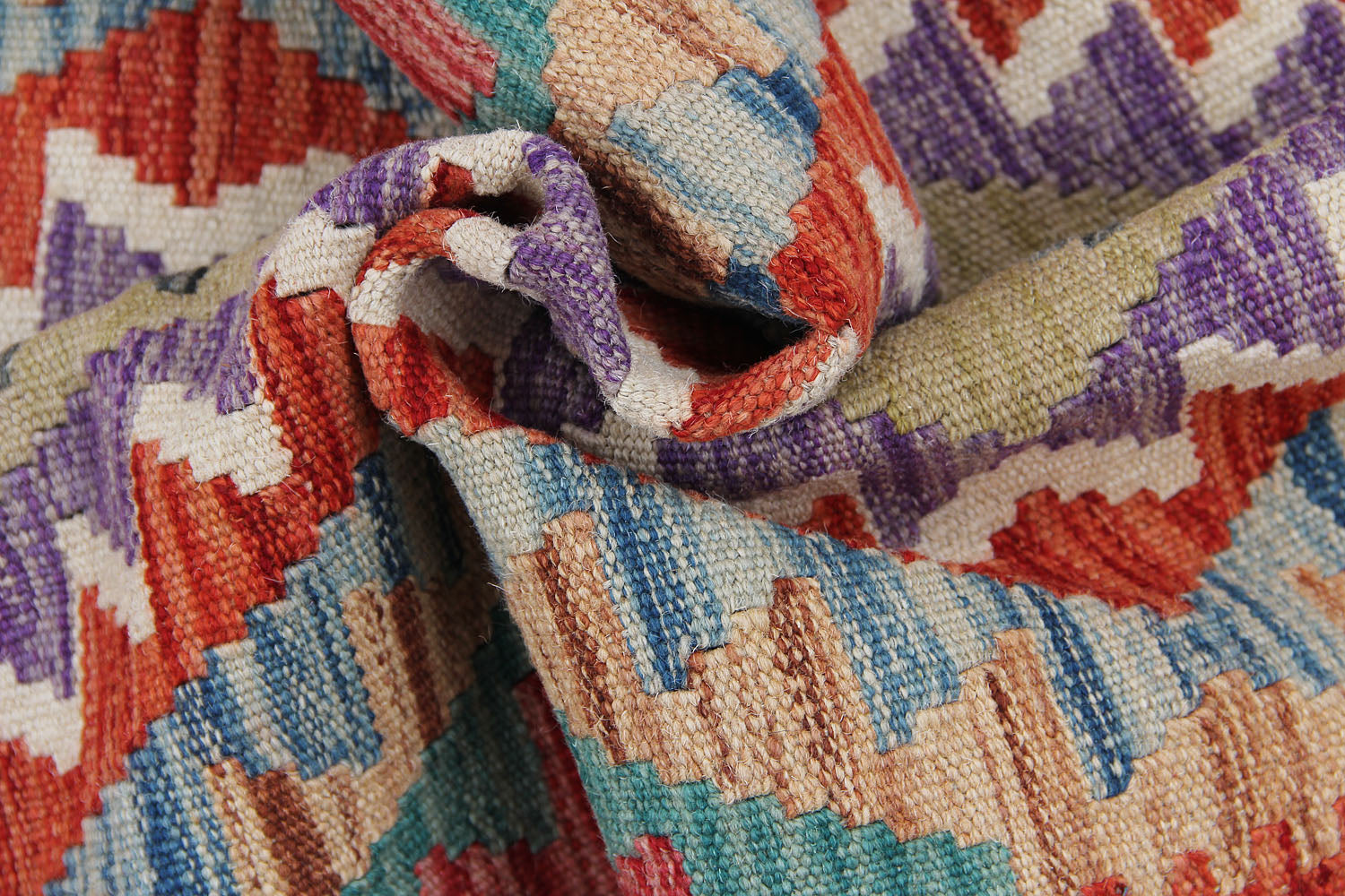 VEGGIE DYE KILIMS