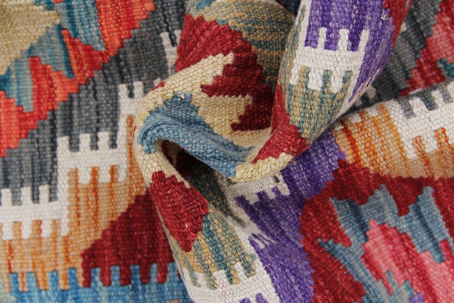 VEGGIE DYE KILIMS