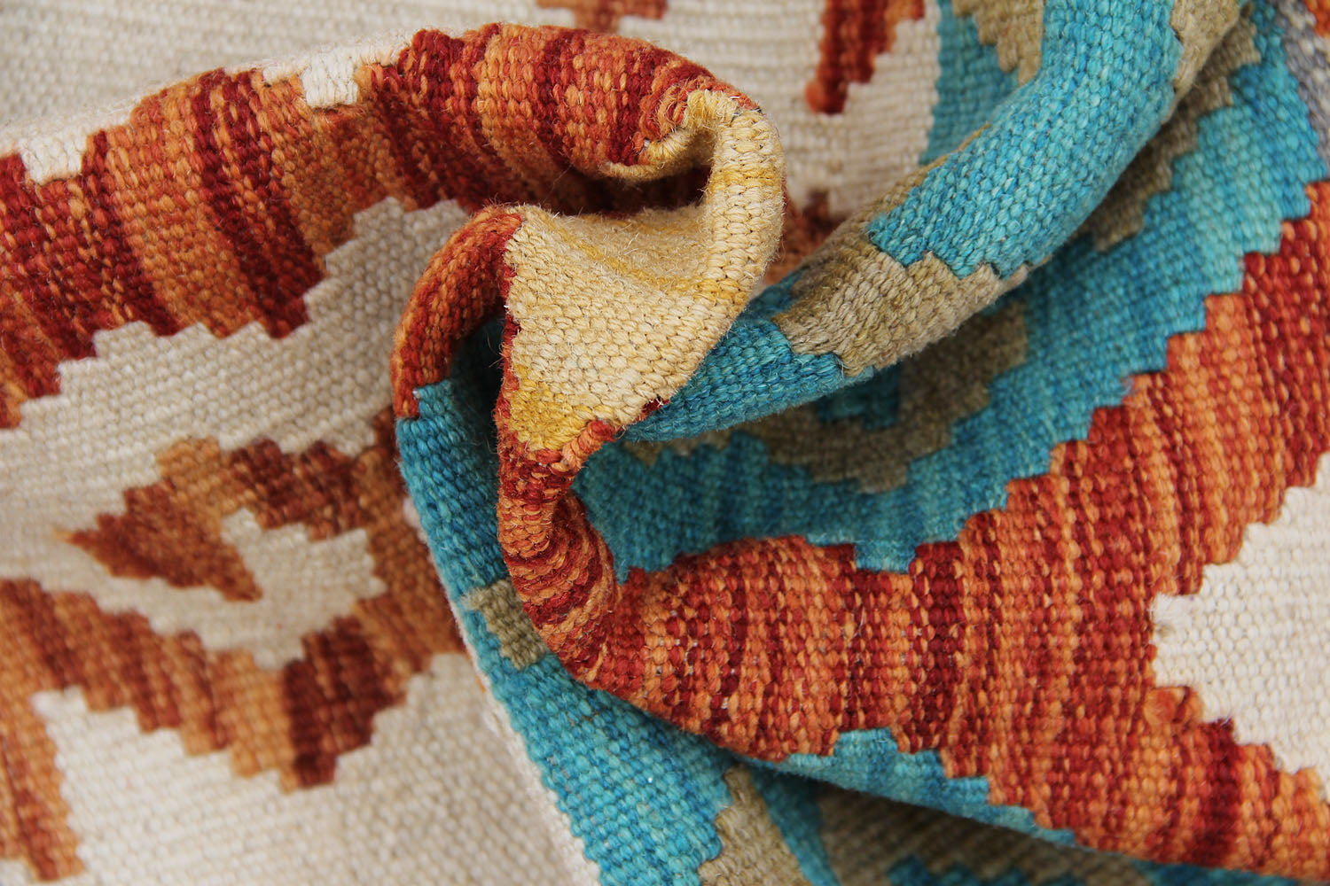 VEGGIE DYE KILIMS
