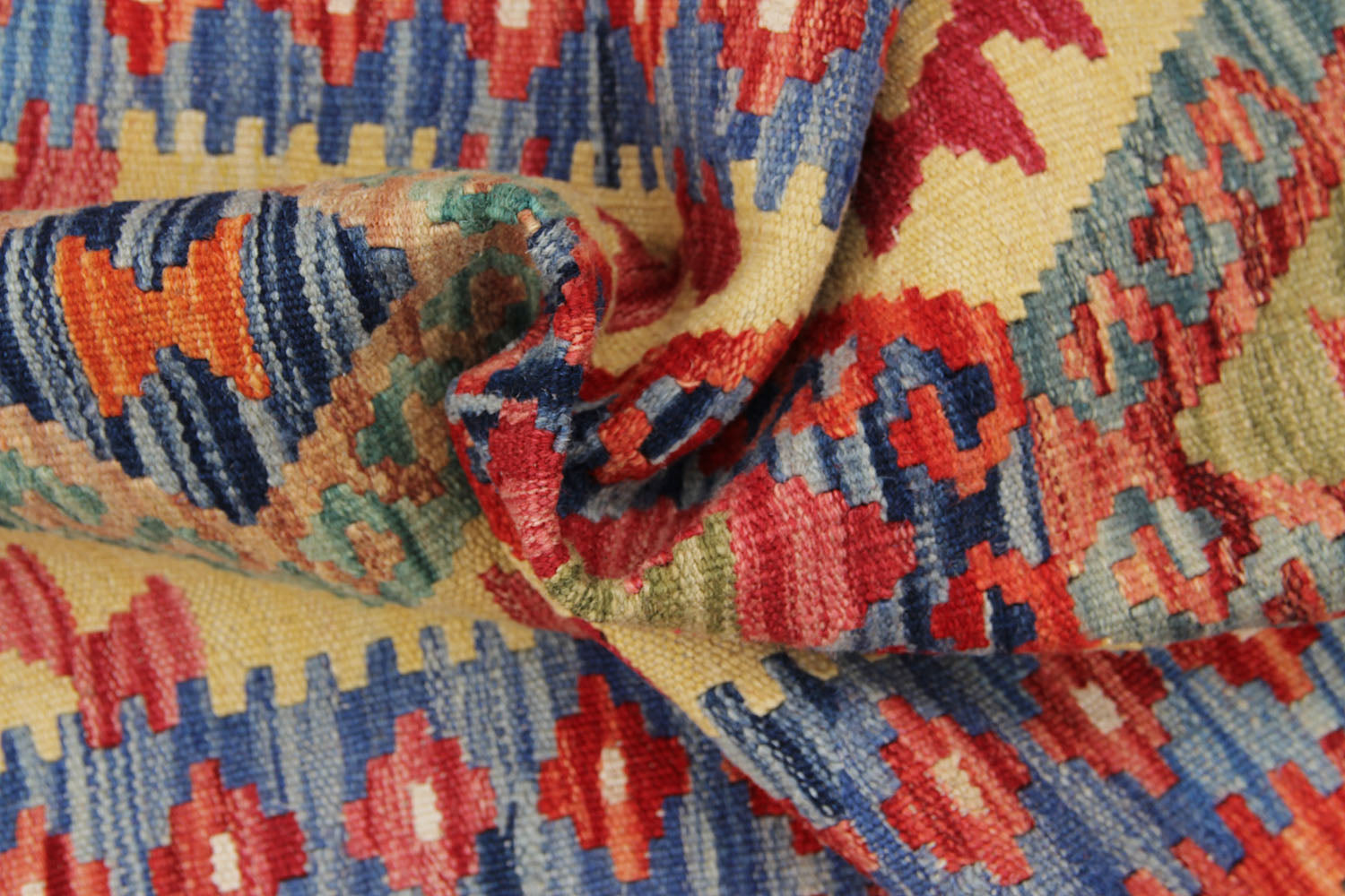VEGGIE DYE KILIMS
