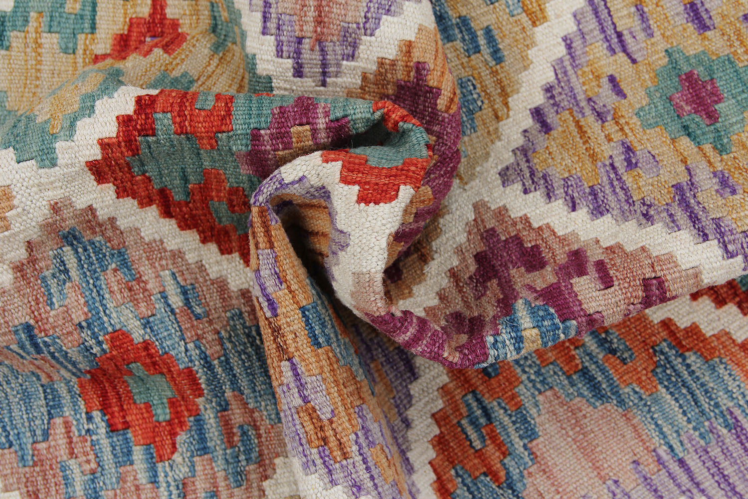 VEGGIE DYE KILIMS