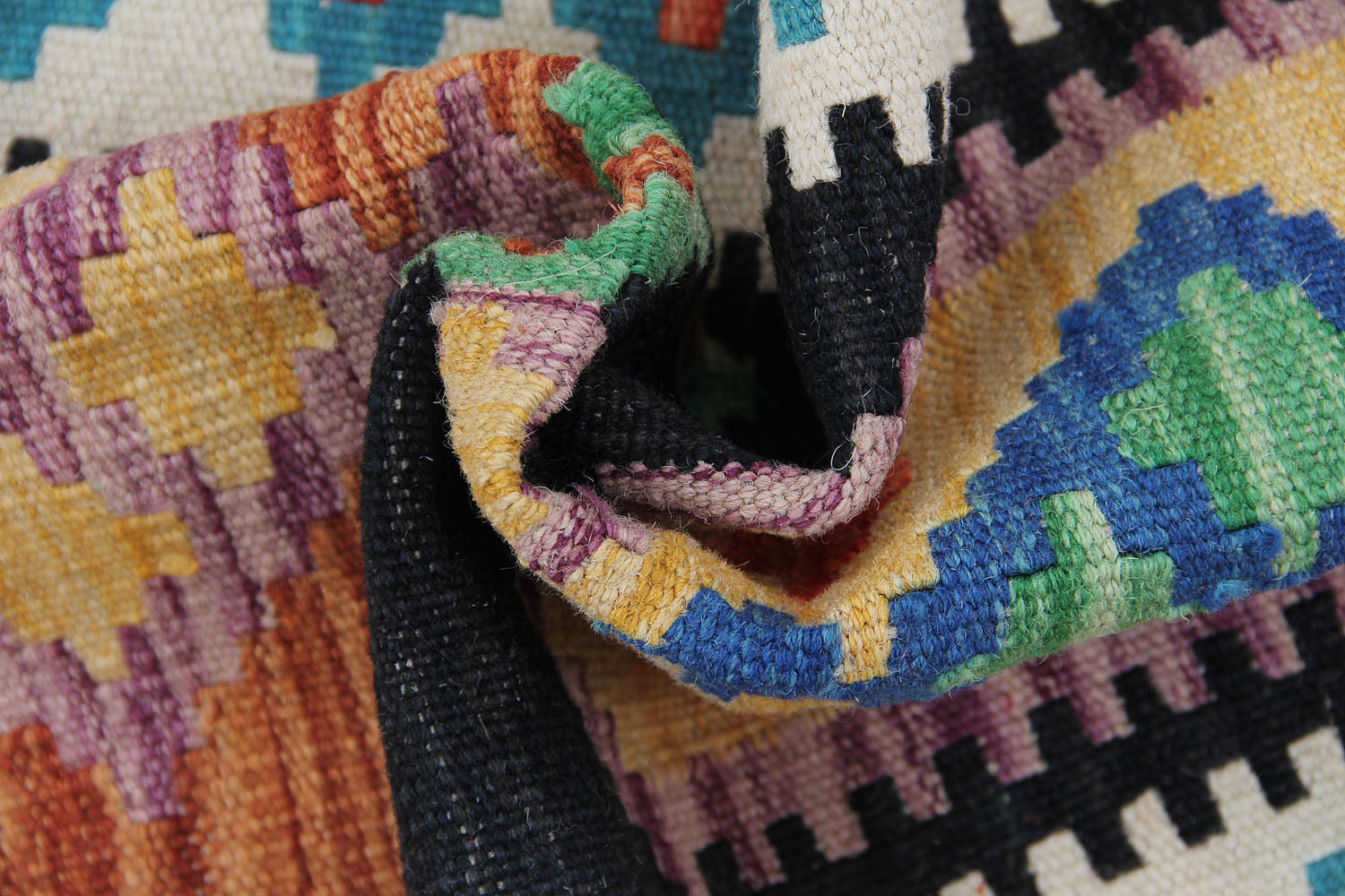 VEGGIE DYE KILIMS