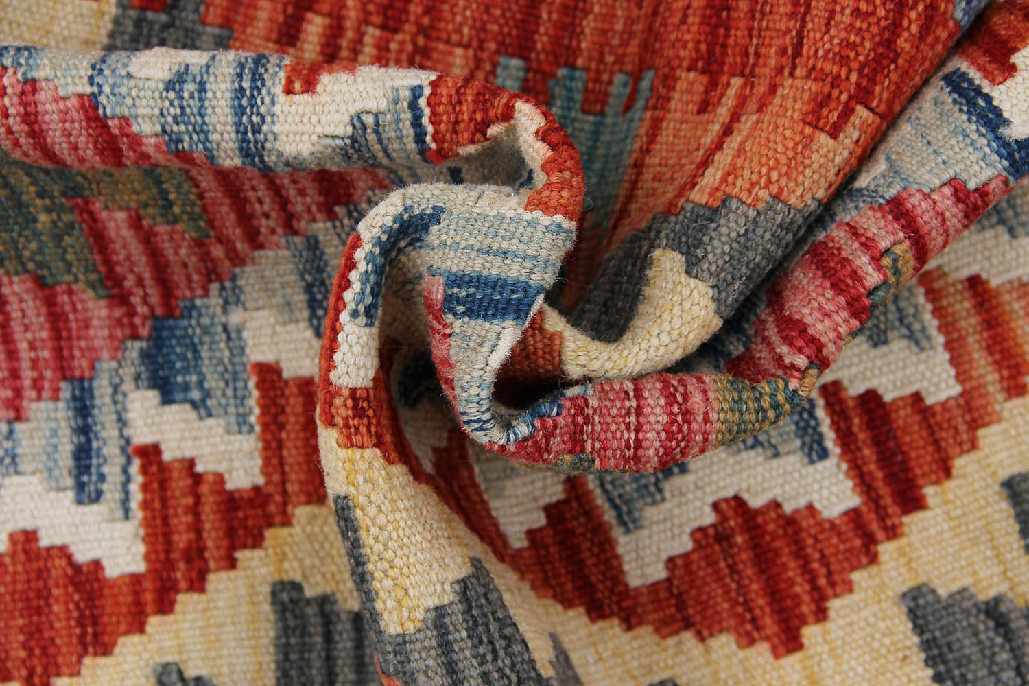 VEGGIE DYE KILIMS