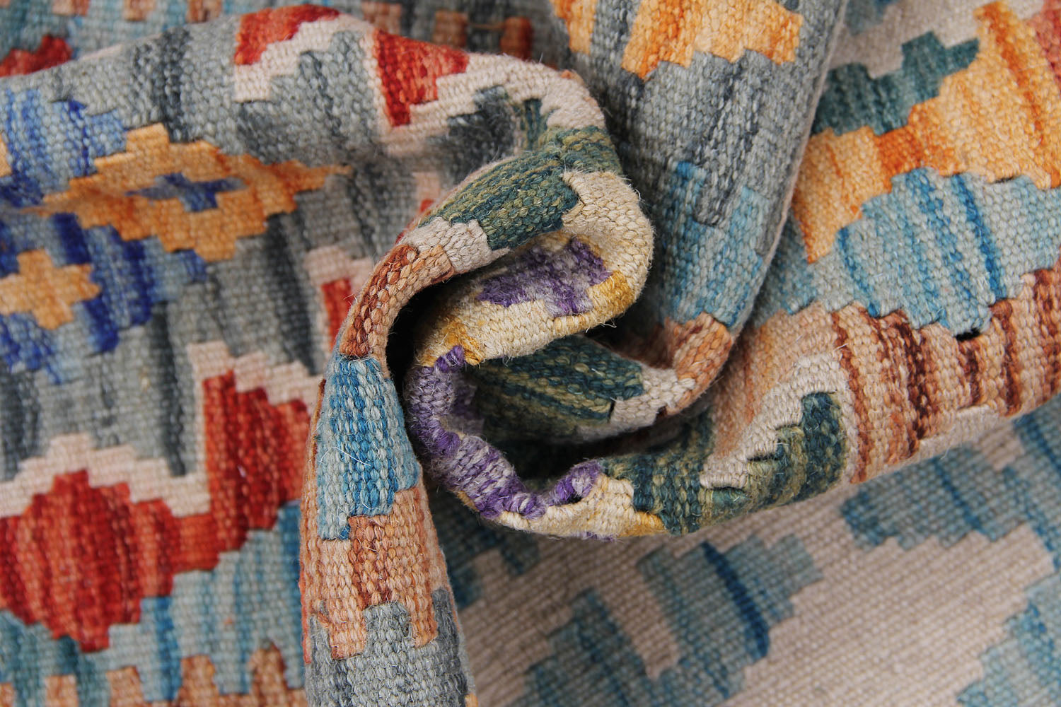 Handmade Veggie Dye Kilim Rug