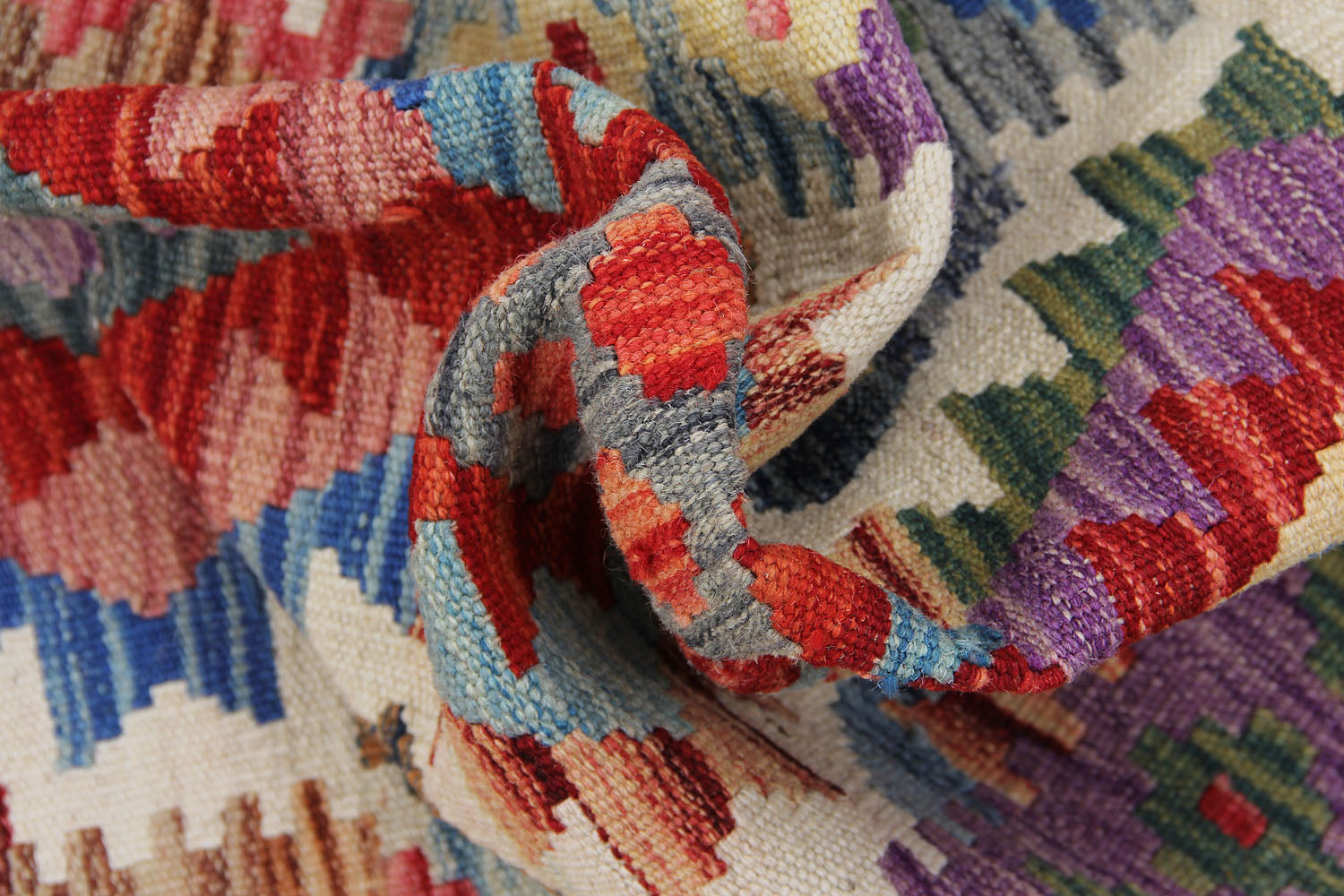 VEGGIE DYE KILIMS