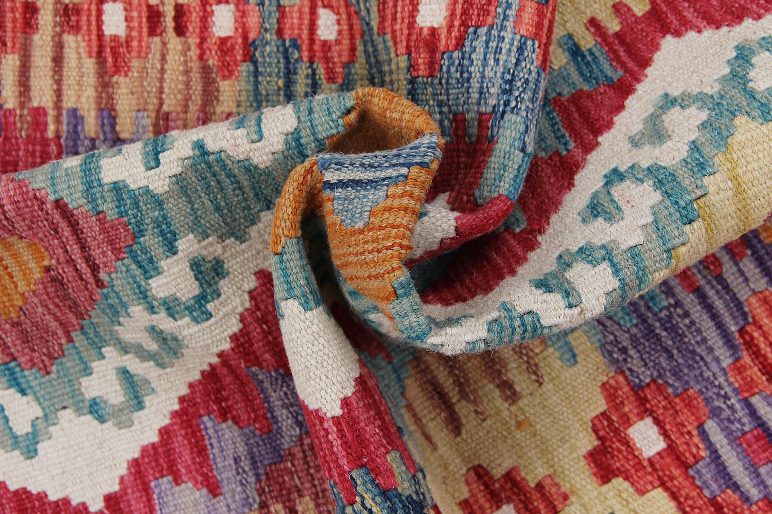 VEGGIE DYE KILIMS