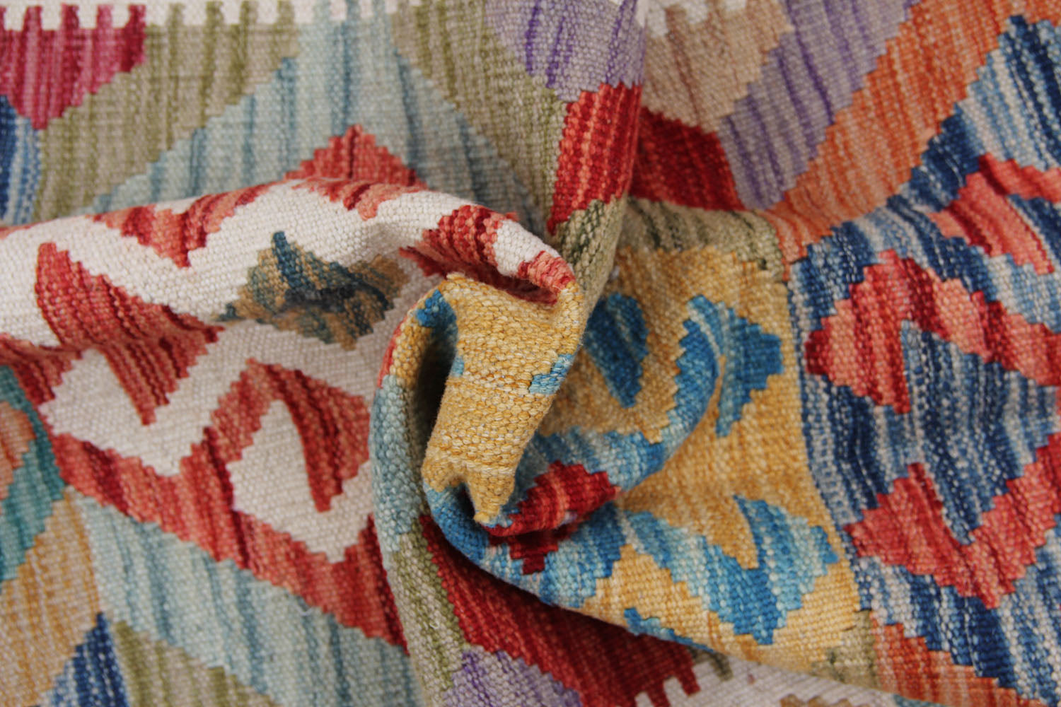 VEGGIE DYE KILIMS