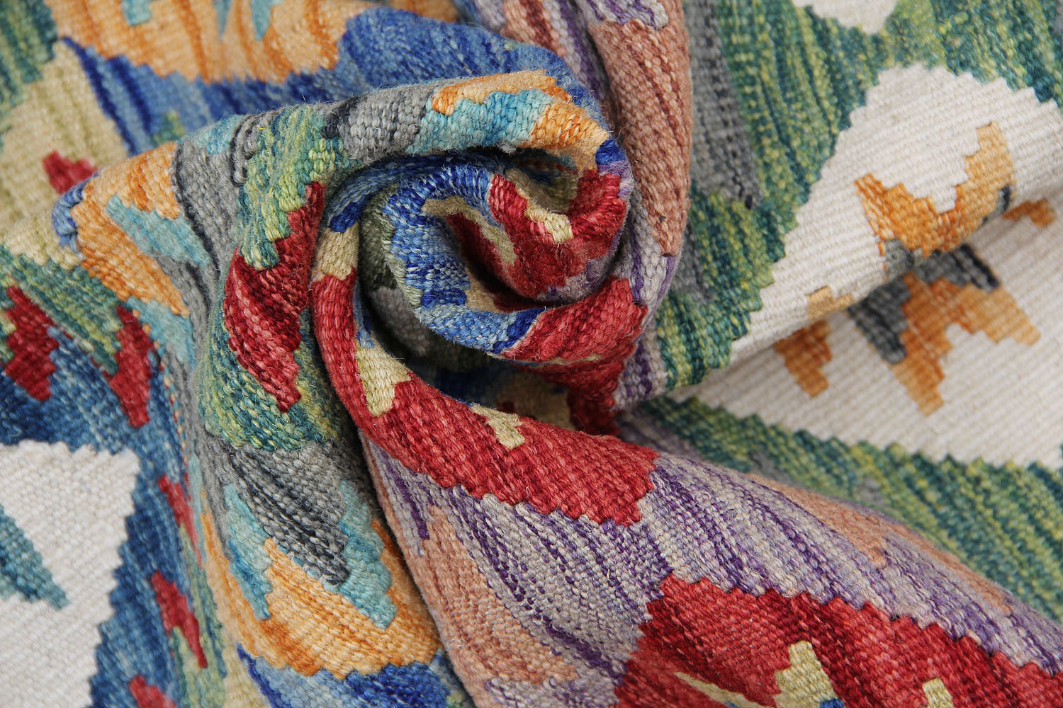 VEGGIE DYE KILIMS