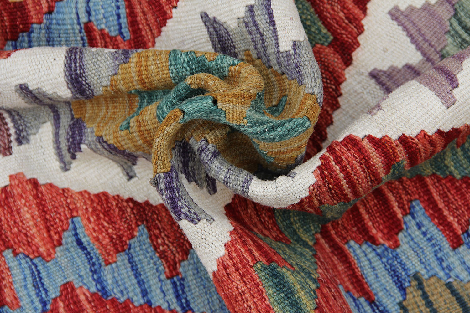 VEGGIE DYE KILIMS