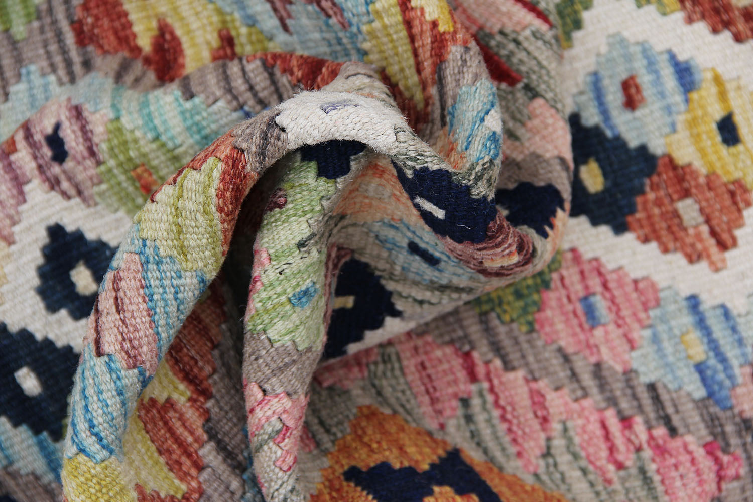 VEGGIE DYE KILIMS