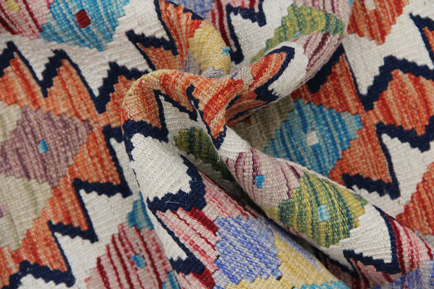 VEGGIE DYE KILIMS