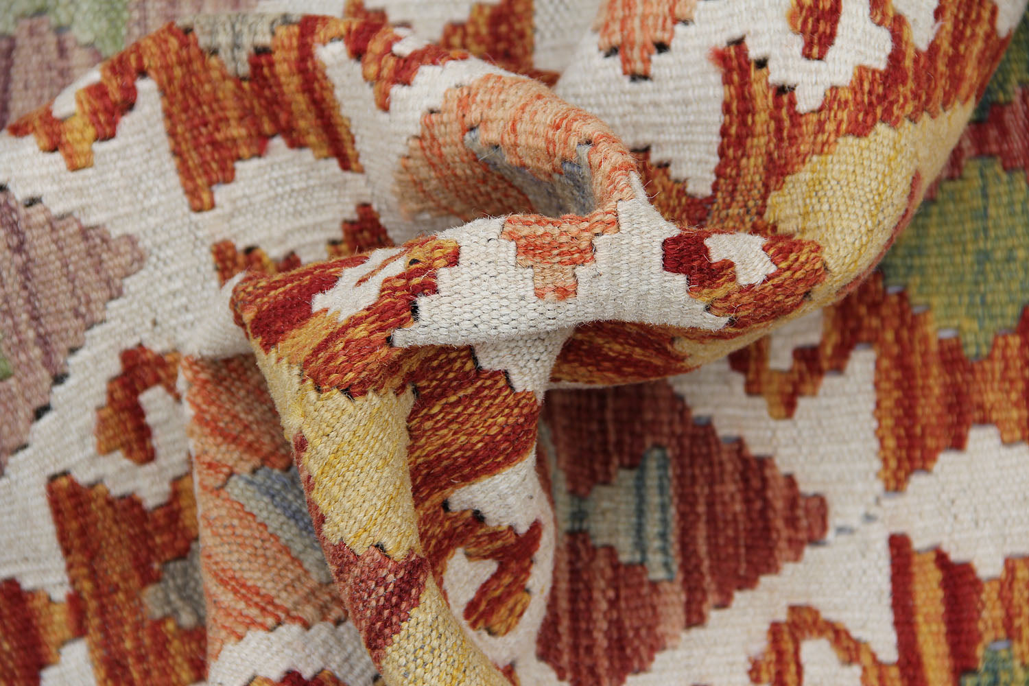 VEGGIE DYE KILIMS