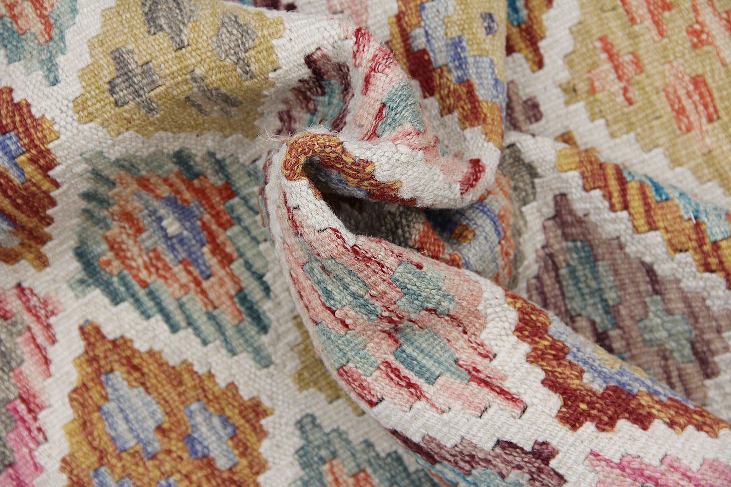 VEGGIE DYE KILIMS