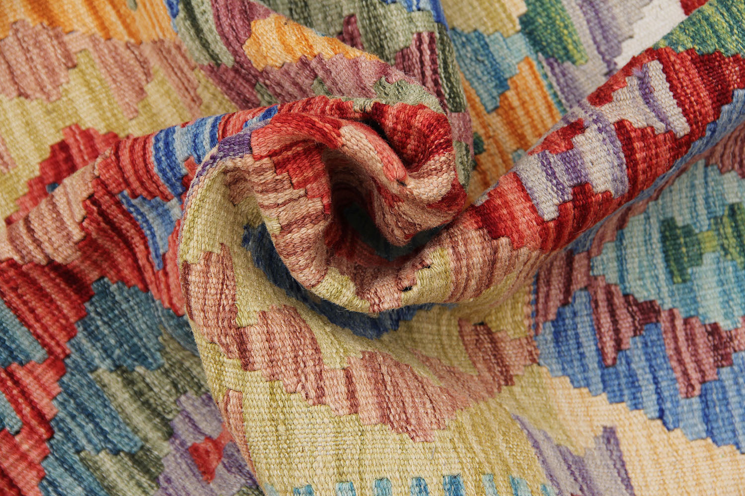 VEGGIE DYE KILIMS
