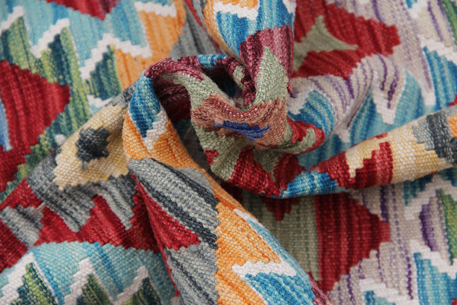 VEGGIE DYE KILIMS