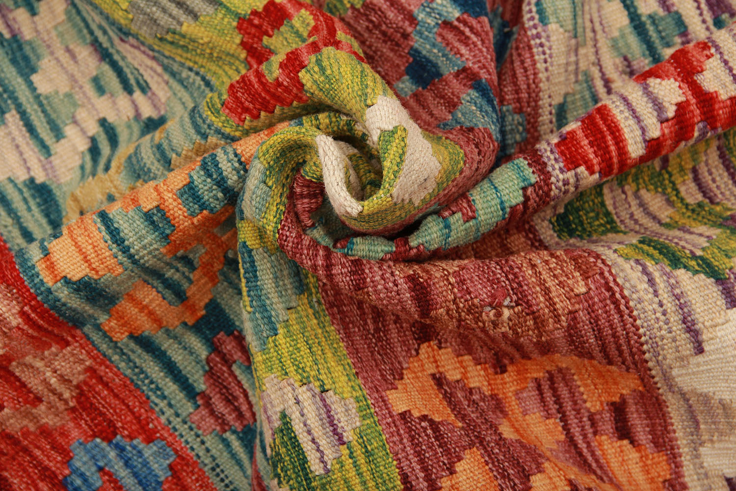 VEGGIE DYE KILIMS