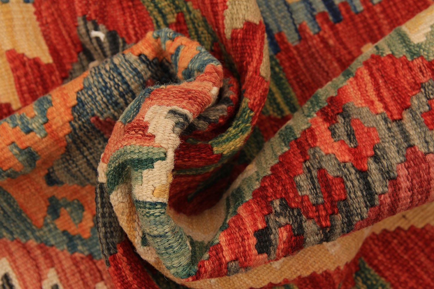 VEGGIE DYE KILIMS