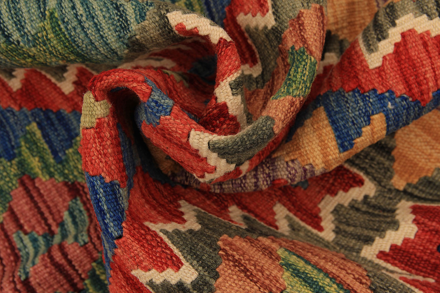 VEGGIE DYE KILIMS