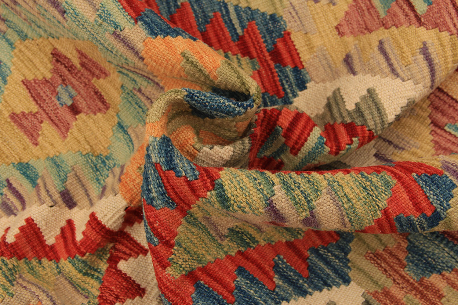 VEGGIE DYE KILIMS
