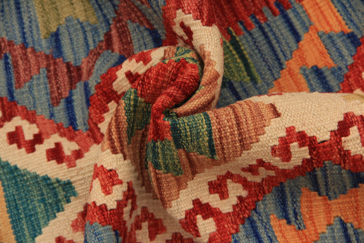 VEGGIE DYE KILIMS