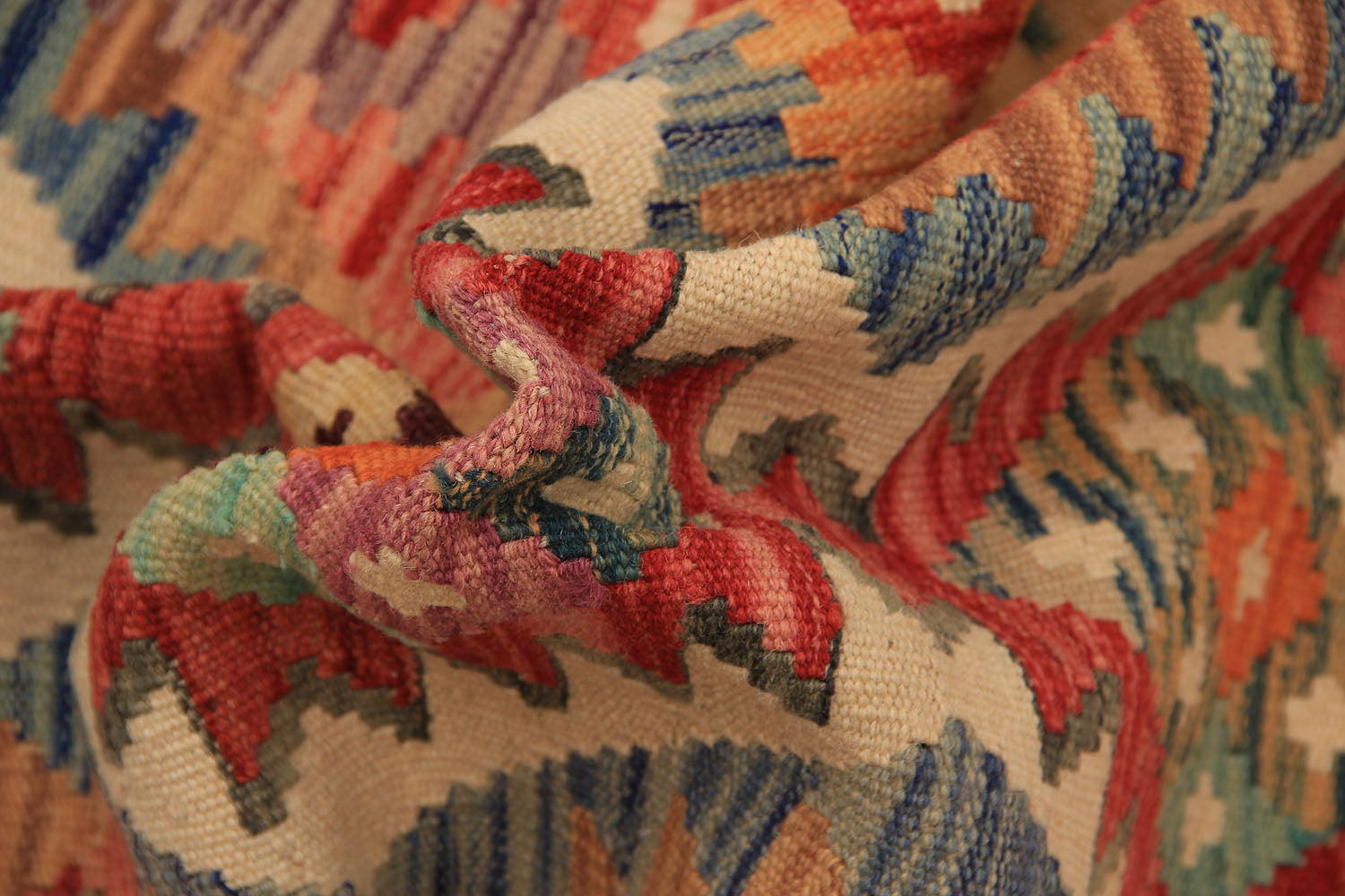 VEGGIE DYE KILIMS
