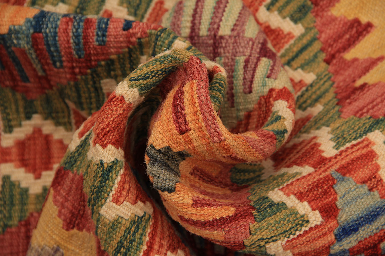 VEGGIE DYE KILIMS